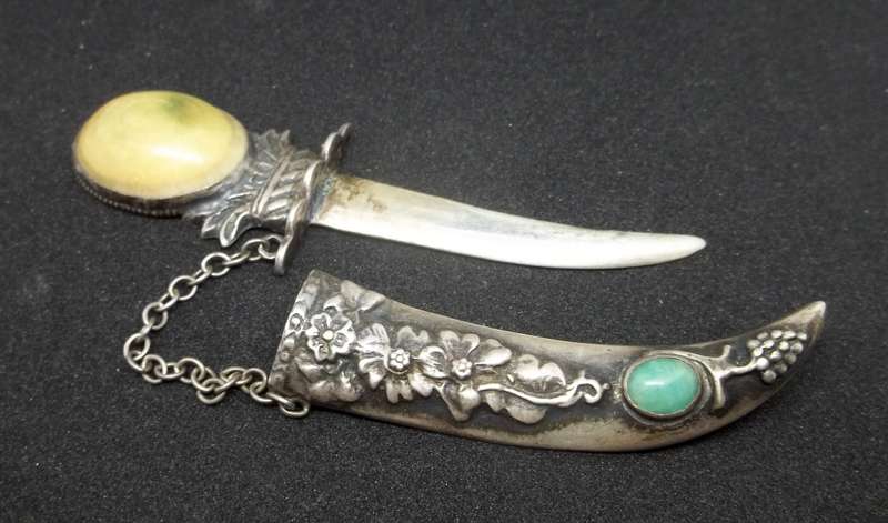 Silver knife brooch by Walburt