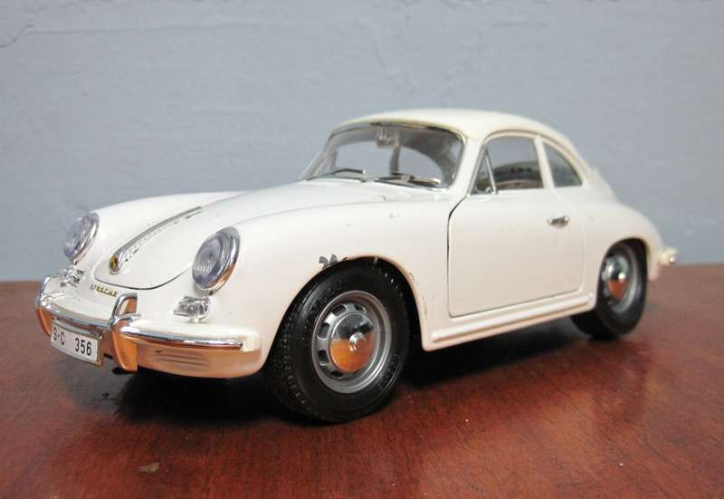 1961 Porsche 356B (1:18) by Bburago