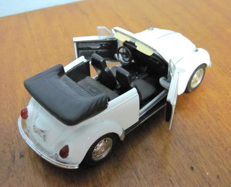VW Beetle Convertible (no.2344) by Welly