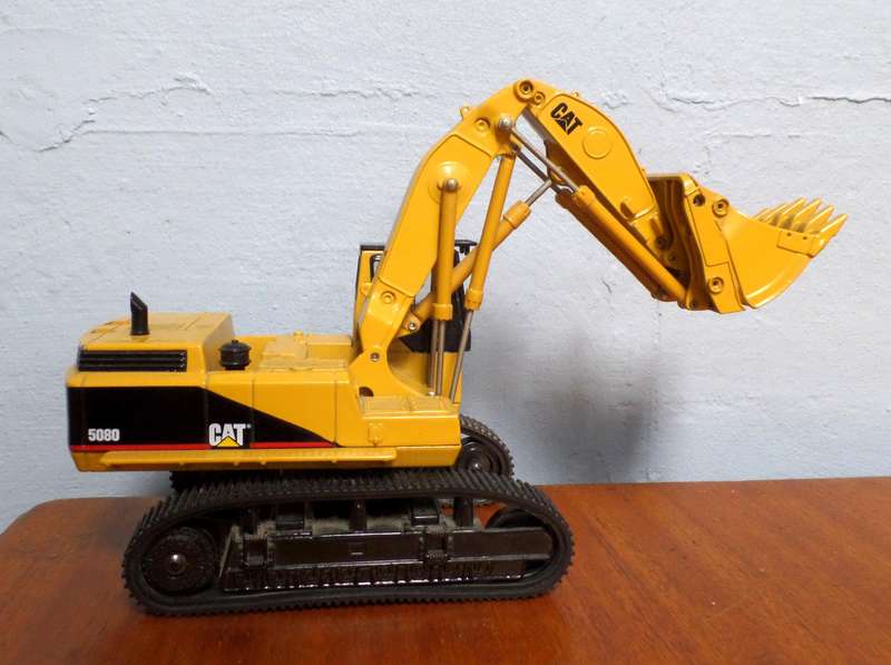 CAT 5080 Excavator - 50/1 ratio