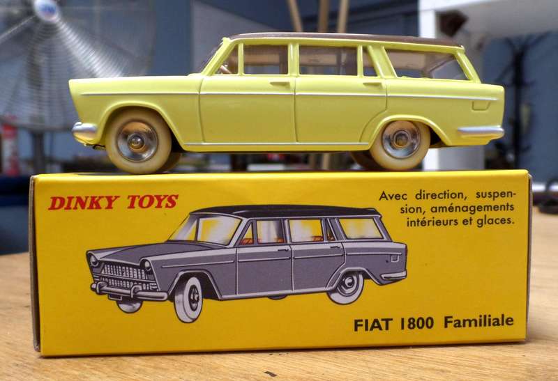 DINKY TOYS Fiat 1800 Familiale - China
