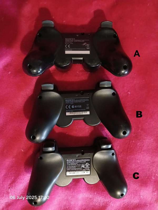 PS3 controllers for scrap or repairs.