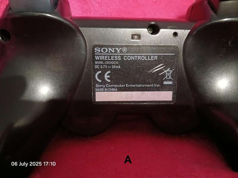 PS3 controllers for scrap or repairs.