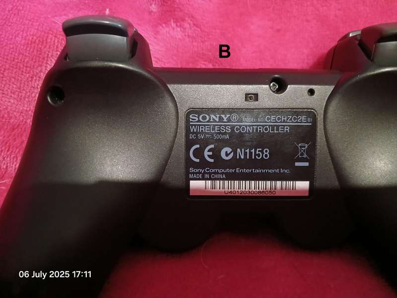 PS3 controllers for scrap or repairs.