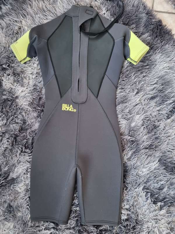 Billabong springsuit -size 8/10