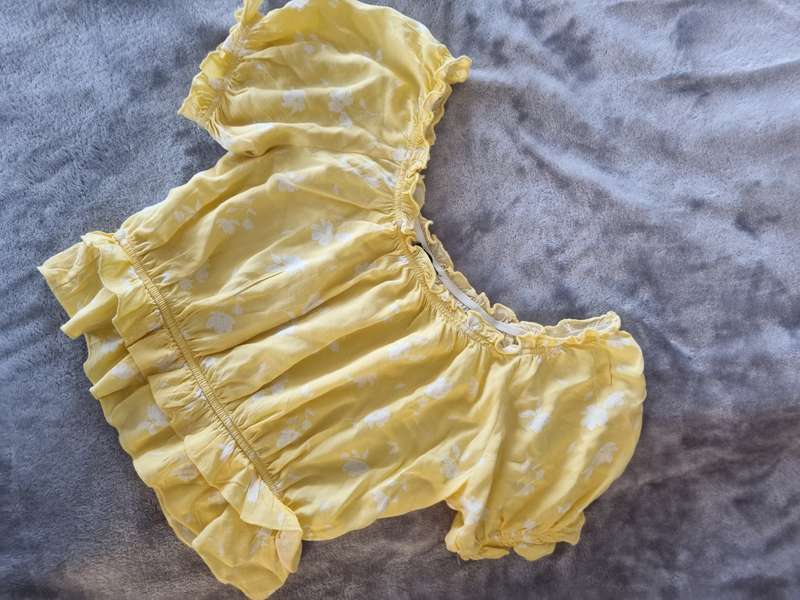 Cotton-on crop top - size s