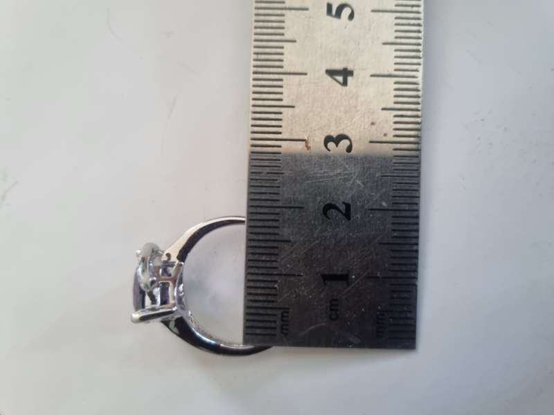 Costume jewellery ring