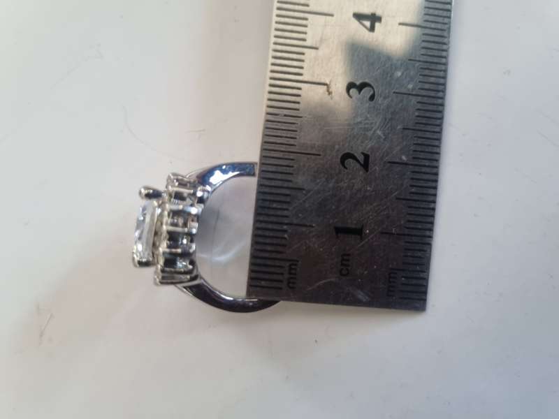 Costume jewellery ring