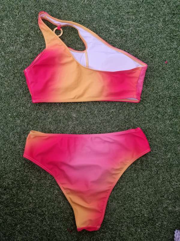 One shoulder bikini set size med