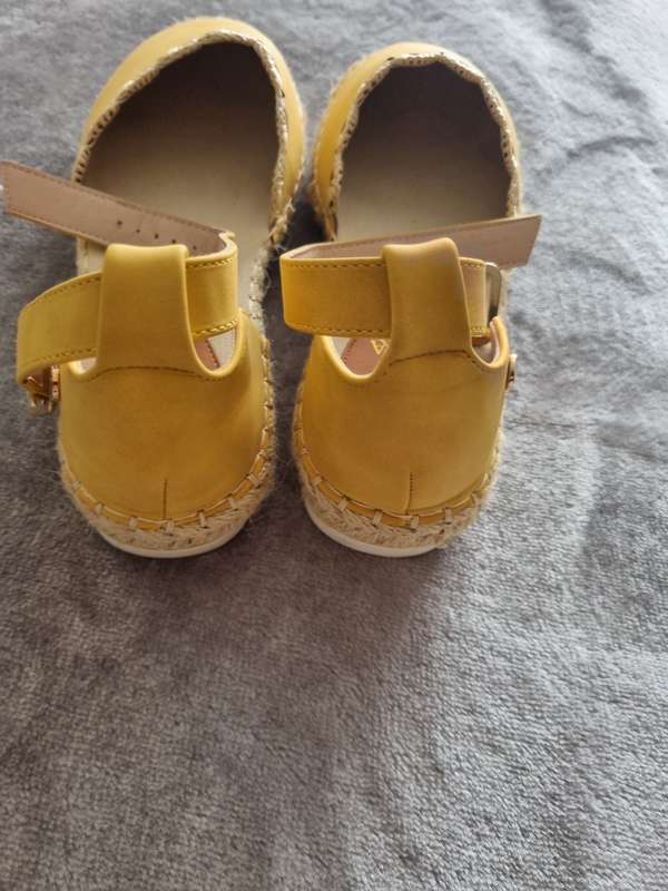 Espadrille shoes size 4