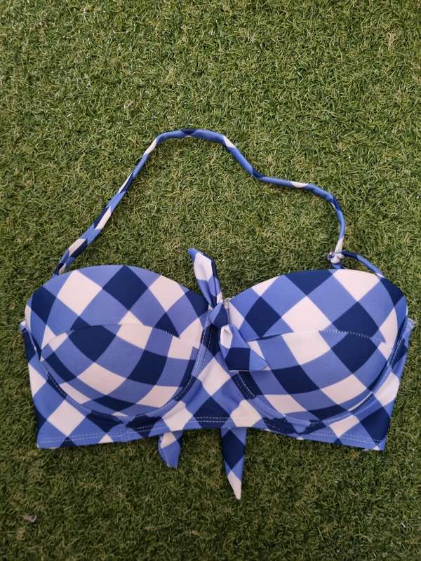 Underwire halter bikini top size 10