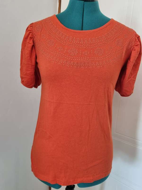 Short sleeve top size 32