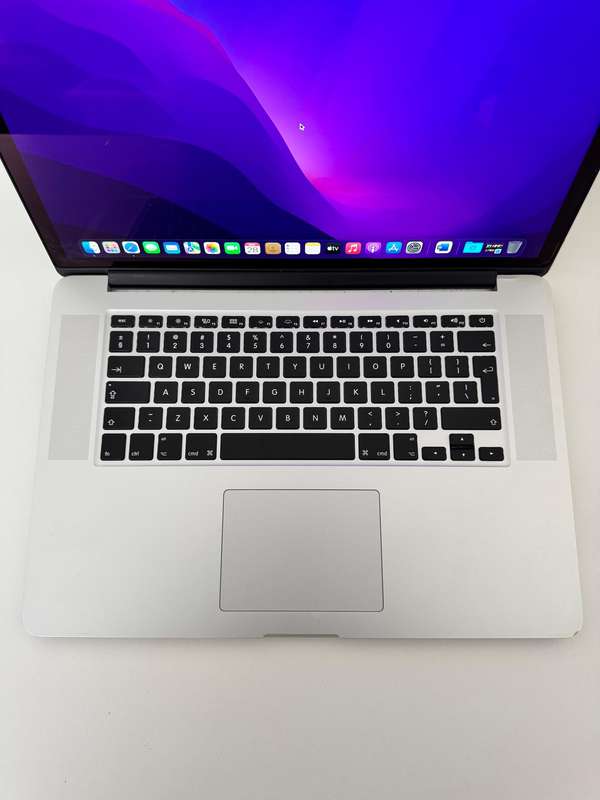 MacBook Pro 15-inch Retina 2.2GHz Quad-Core i7 16GB RAM 256GB SSD (Mid 2015)
