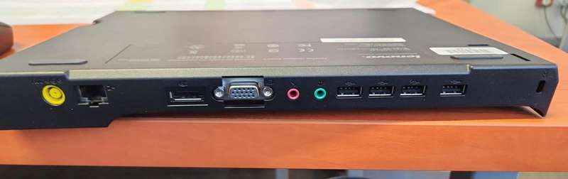 X 2 Lenovo docking stations