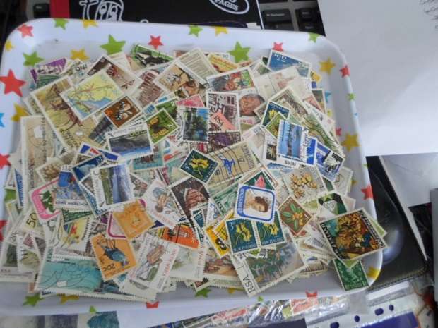 1000 X WORLD STAMPS OFF PAPER GREAT LOT BARGAIN SEE PICS