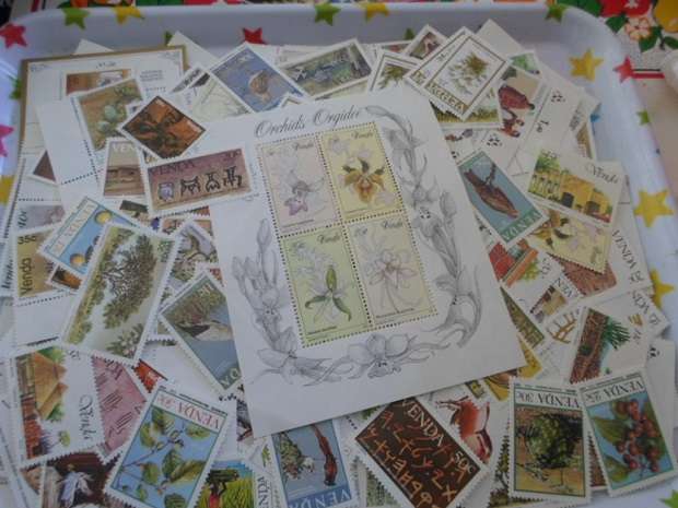 700 X WORLD MINT STAMPS GREAT LOT VERY NEAT BARGAIN MANDELA STAMPS ALONE C/V R720