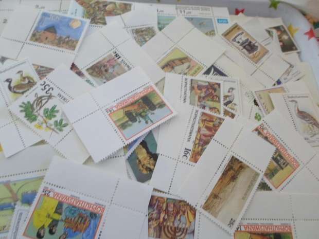 700 X WORLD MINT STAMPS GREAT LOT VERY NEAT BARGAIN MANDELA STAMPS ALONE C/V R720