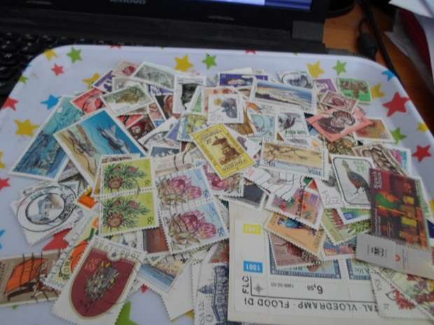 300 X RSA AND USA USED STAMPS OFF PAPER SEE PICS