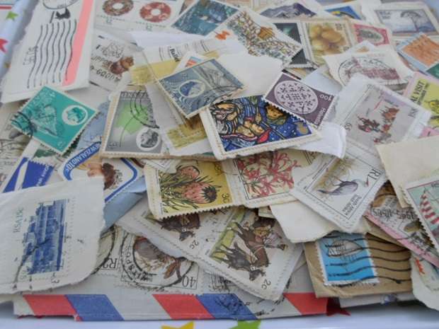 1000 X WORLD MIXED USED STAMPS ON PAPER GREAT LOT SEE PICS