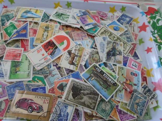 700 X MIXED WORLD USED STAMPS OFF PAPER SEE PICS NEAT LOT BARGAIN