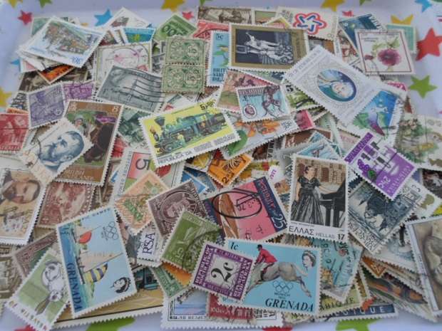 700 X MIXED WORLD USED STAMPS OFF PAPER SEE PICS NEAT LOT BARGAIN