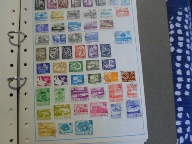 FILE 24 X PAGES MIXED WORLD STAMPS GREAT LOT SEE PICS