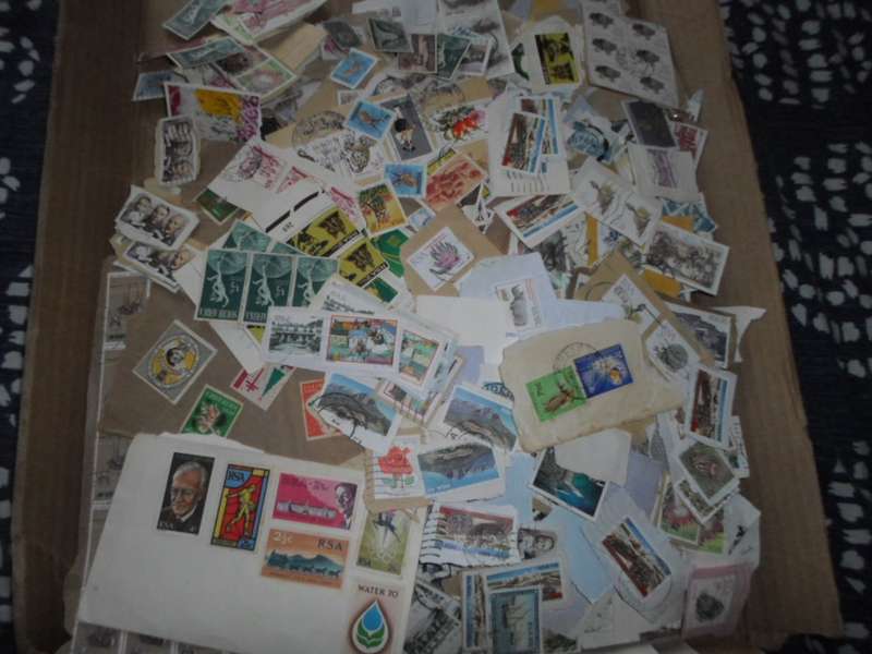 1000 PLUS RSA USED STAMPS ON PAPER SEE PICS