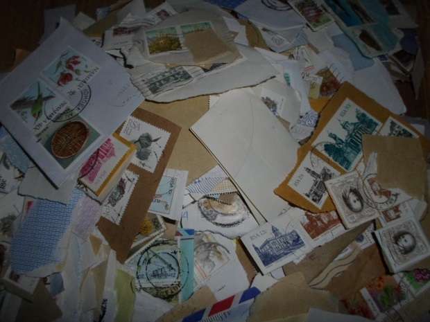 1000 PLUS RSA USED STAMPS ON PAPER SEE PICS