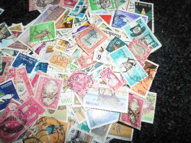 400 X USED RSA,UNION,RHODESIA, STAMPS OFF PAPER SEE PICS