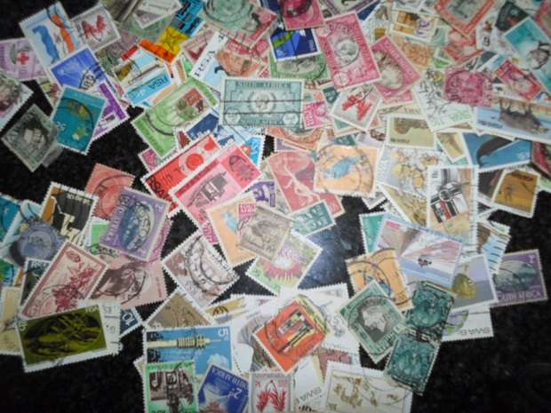 400 X USED RSA,UNION,RHODESIA, STAMPS OFF PAPER SEE PICS