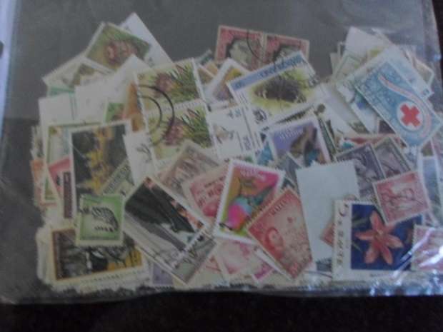 1000 X MIXED WORLD USED STAMPS OFF PAPER SEE PICS