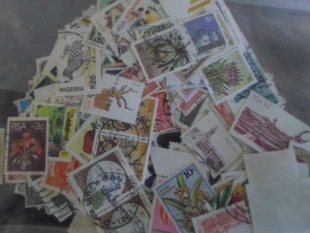 1000 X MIXED WORLD USED STAMPS OFF PAPER SEE PICS