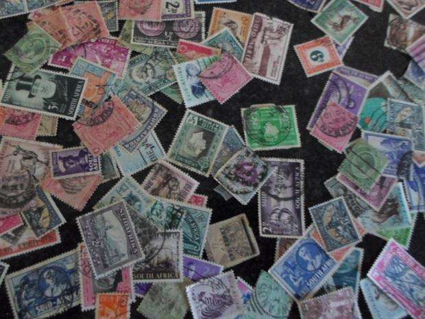 150 X SOUTH AFRICA UNION USED STAMPS OFF PAPER SEE PICS