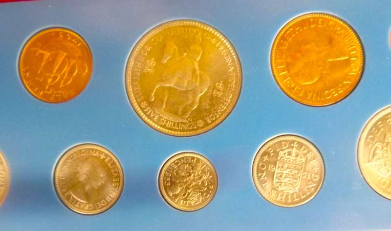 1953 QUEEN ELIZABETH II CORONATION 10 COIN SET Incl. Silver Crown