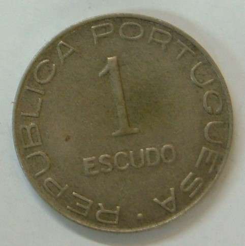 1936 Mozambique Copper-Nickel  1 Escudo XF Condition KEY SCARCE DATE