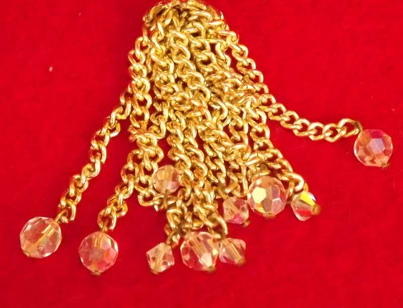 Art Deco, Necklace with cluster pendant,  Costume Jewelry, Glass bead, superb !