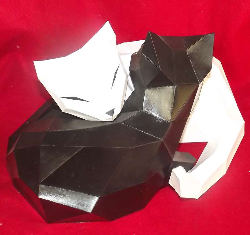 300MM YIN & YANG 3d LOW- Poly Paper craft TEMPLATE , Cats 3d Poly * Free Postage !