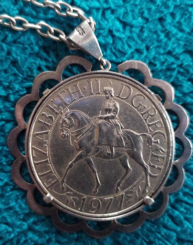 1977 Queen Elizabeth II Genuine Silver Jubilee Crown with chain