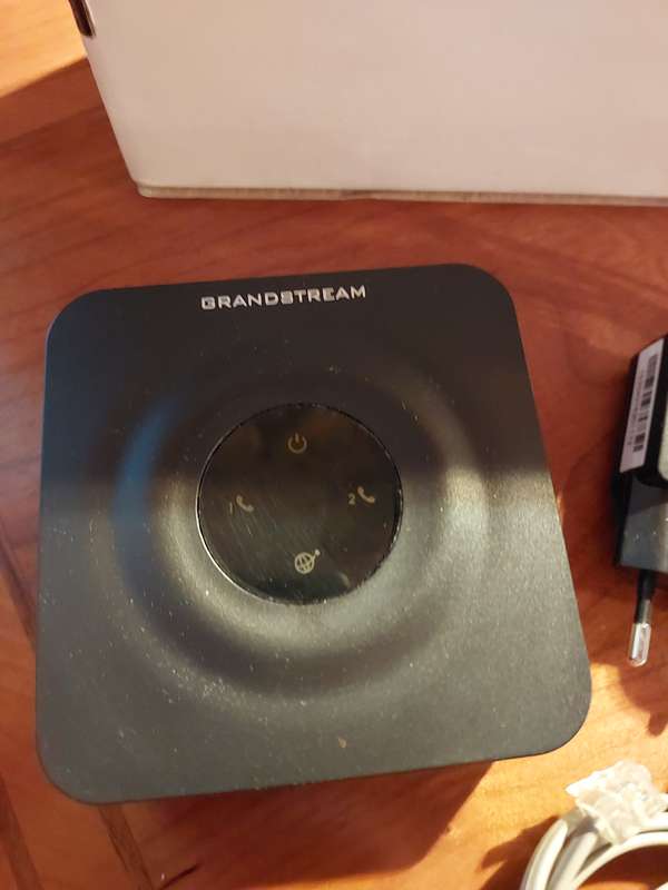 Grandstream HT802 analogue telephone VoIP adapter