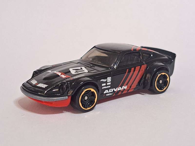 Hotwheels - Nissan Fairlady Z (Advan livery)