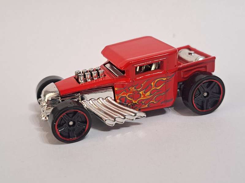 Hotwheels Boneshaker - Red with Flames - uncarded