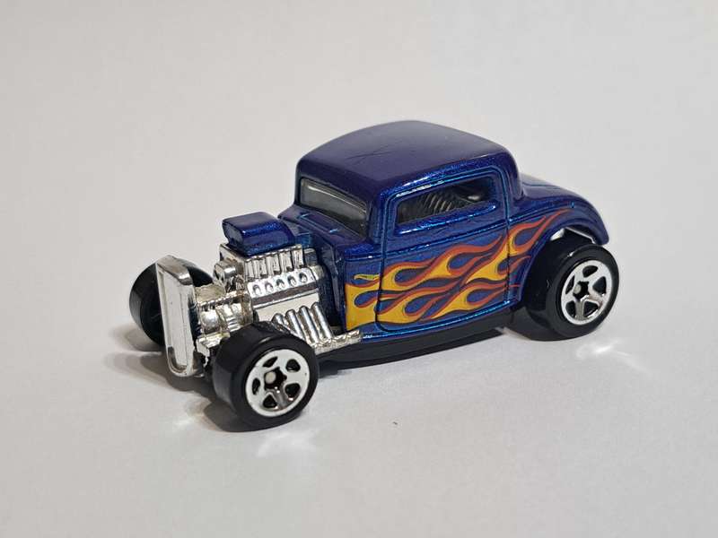 Hotwheels '32 Ford - Blue with Flames