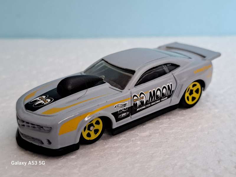Hotwheels '10 Pro Stock Camaro - Mooneyes Livery