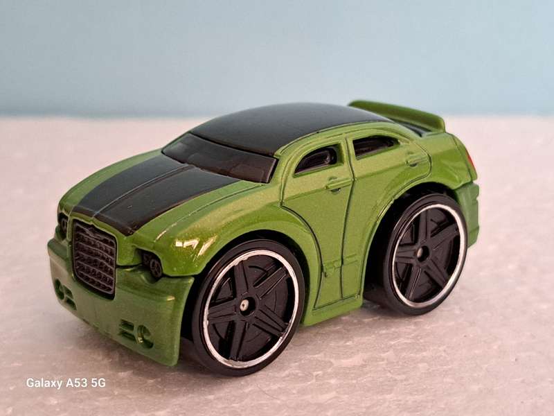 Hotwheels Chrysler 300C - Tooned