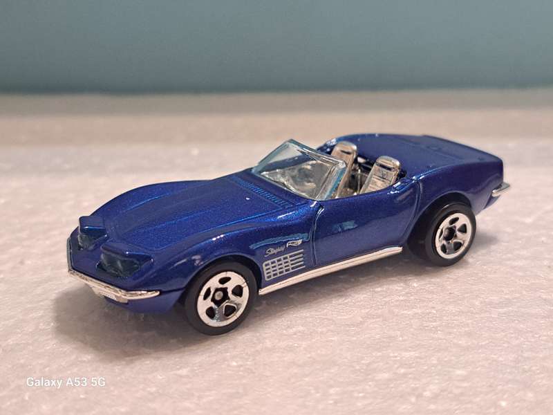 Hotwheels '72 Stingray Convertible - Blue