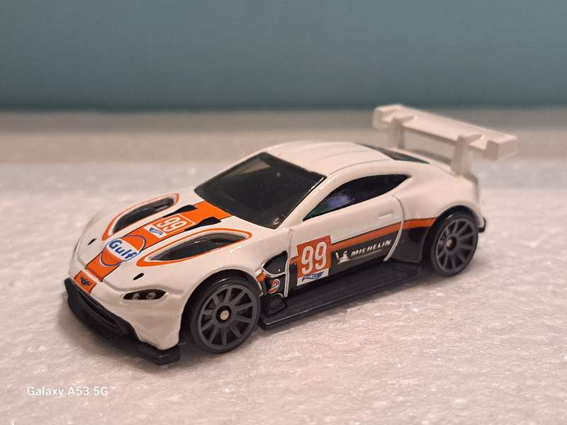 Hotwheels Aston Martin Vantage - Gulf Racing Livery