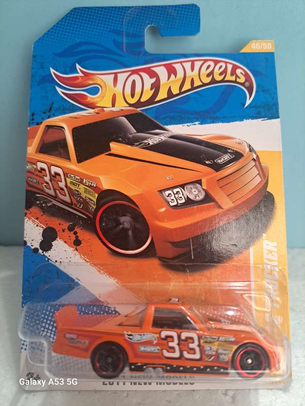 Hotwheels 2011 New Models - Circle Trucker