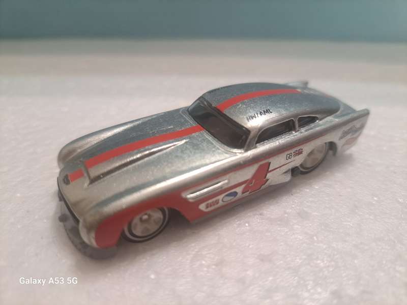 Hotwheels Aston Martin DB4 GT High Speed Edition