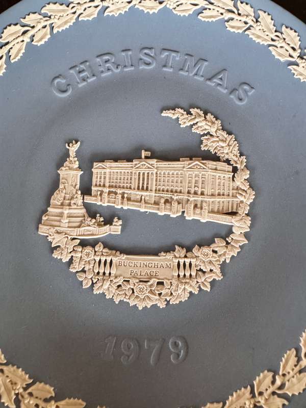 Wedgwood Jasperware Blue - Christmas 1979 - Buckingham Palace