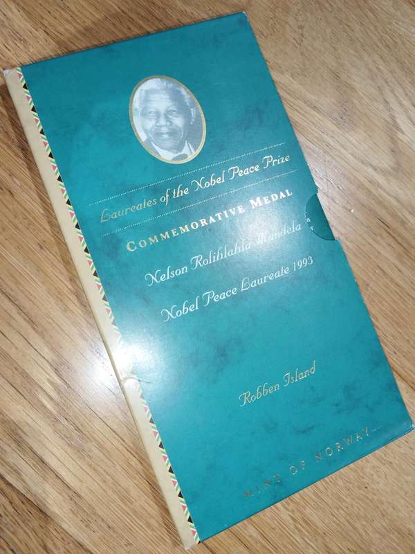 Mandela Commemorative Medal Silver 1oz (25000 units)